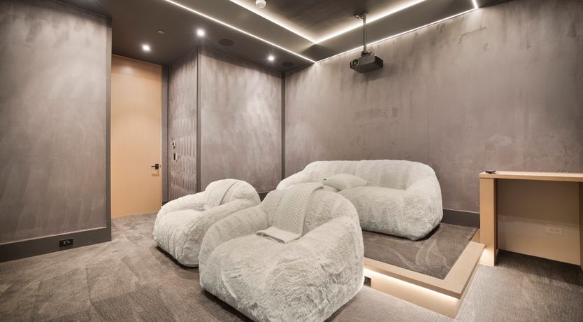 Photo of Beverly Breeze