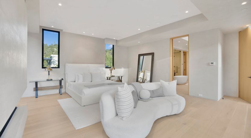 Photo of Beverly Breeze