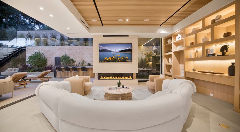 Photo of Beverly Breeze