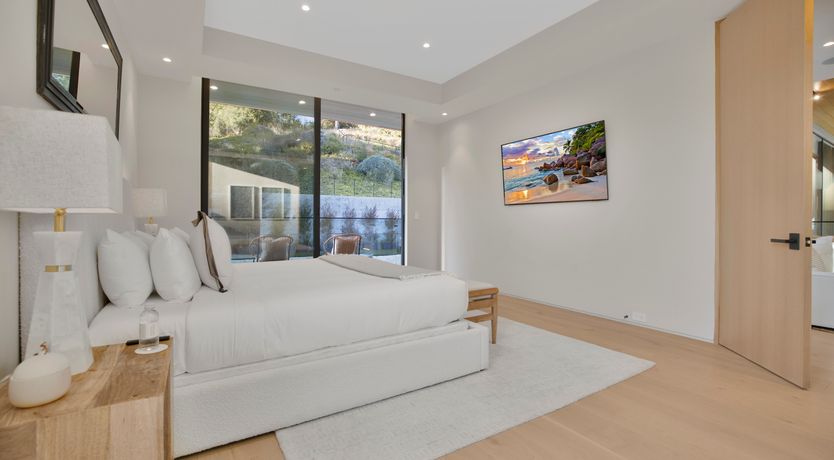 Photo of Beverly Breeze