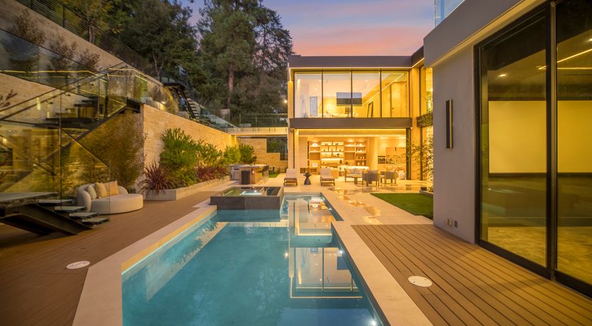 Photo of Beverly Breeze