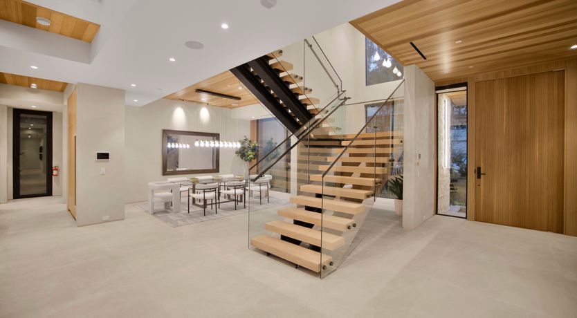 Photo of Beverly Breeze