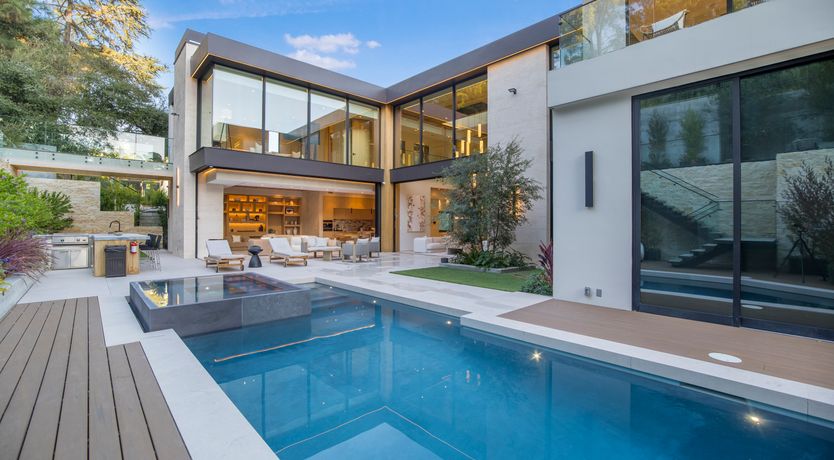 Photo of Beverly Breeze