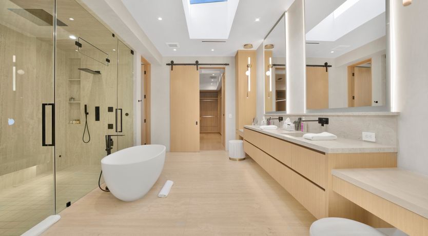 Photo of Beverly Breeze