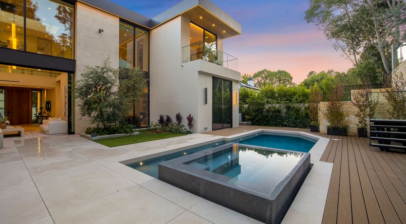 Photo of Beverly Breeze