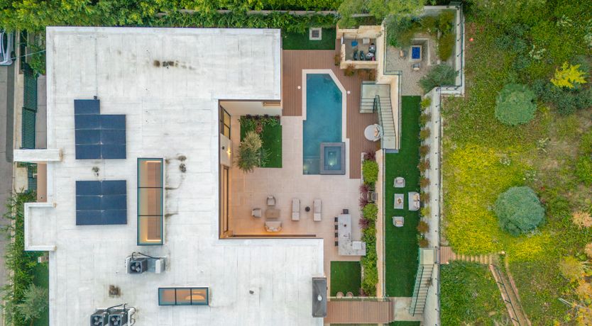 Photo of Beverly Breeze