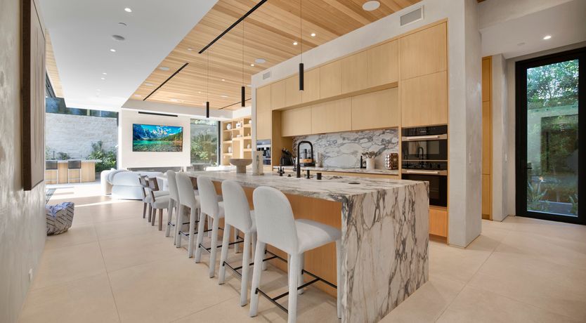 Photo of Beverly Breeze