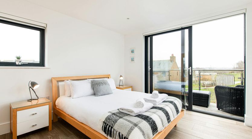 Photo of Silverlake Charm