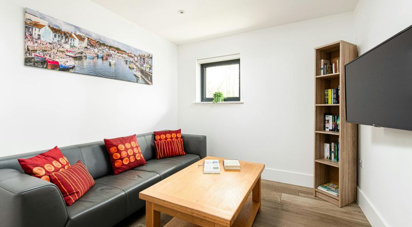 Photo of Silverlake Charm