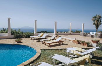 Stay with Me Holiday Home