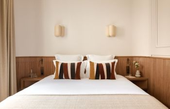 Elegant View Holiday Home