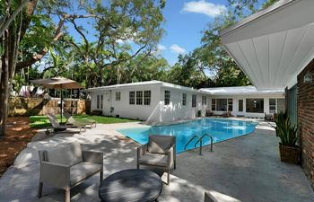 Coconut Bay Holiday Home