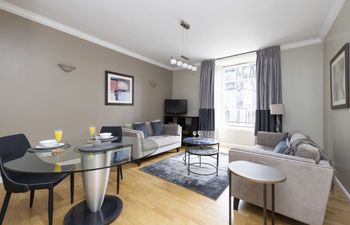 Cathedral Charm Holiday Home