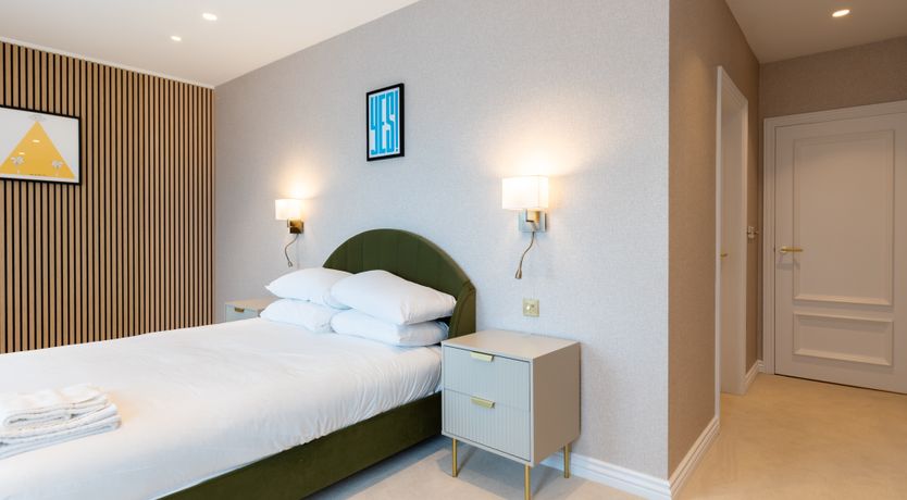 Photo of Living in London