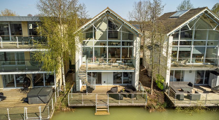 Photo of Wonderful Manor