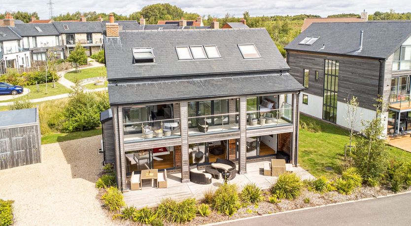 Photo of Lakehouse Escape