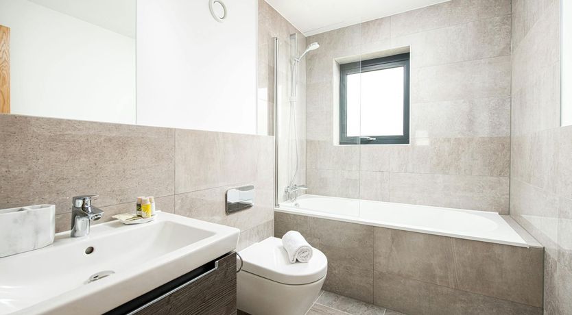 Photo of Lakehouse Escape