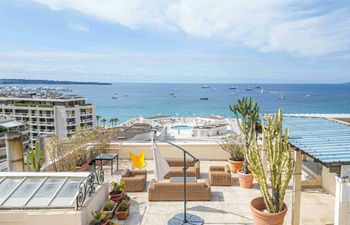 Blue Sky Horizon Holiday Home