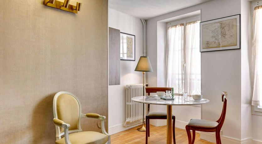 Photo of Parisian Cosy