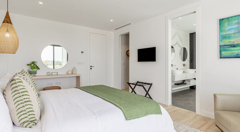 Photo of The Gold Horizon