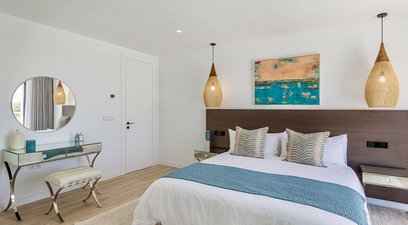 Photo of The Gold Horizon