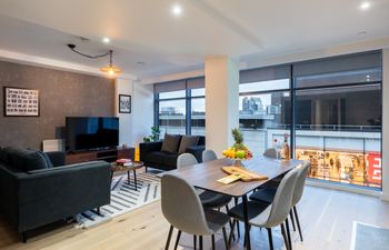Manc Retreat Holiday Home