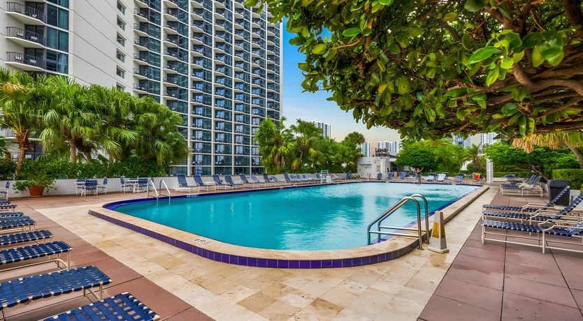 Photo of The Biscayne Breeze