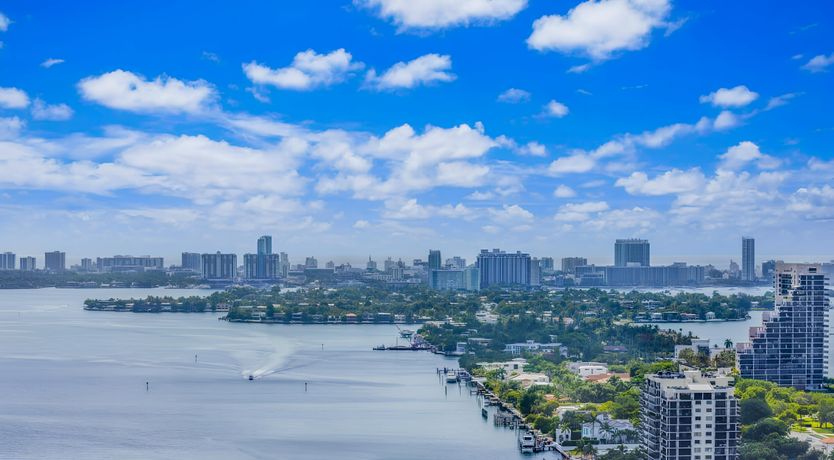 Photo of The Biscayne Breeze