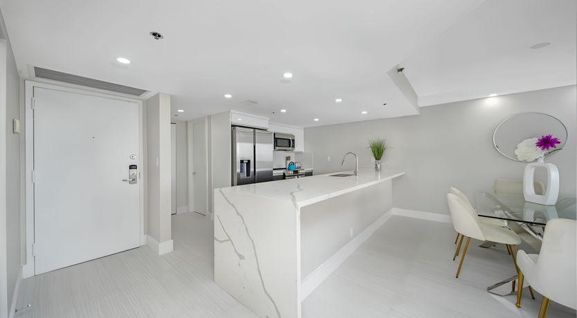 Photo of The Biscayne Breeze