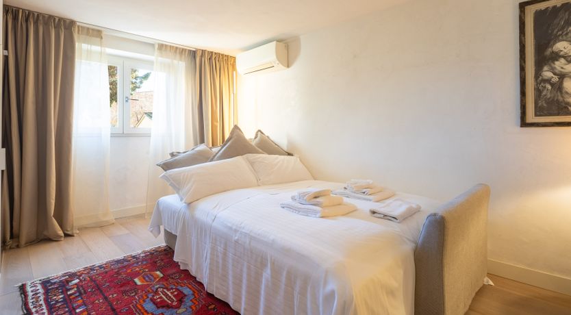 Photo of Vecchio Magnolia