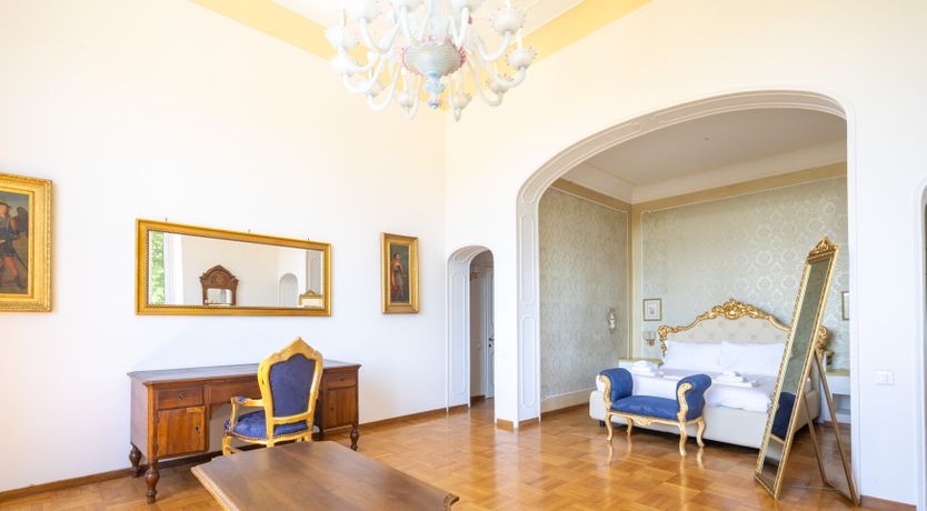 Photo of Chianti Elegance