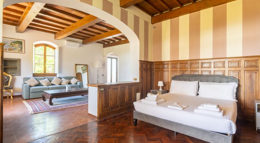 Photo of Chianti Elegance