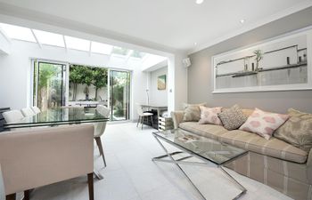 The Belgravia Holiday Home