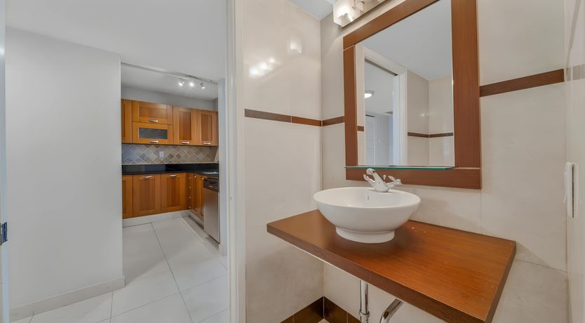 Photo of Edgewater Elegance