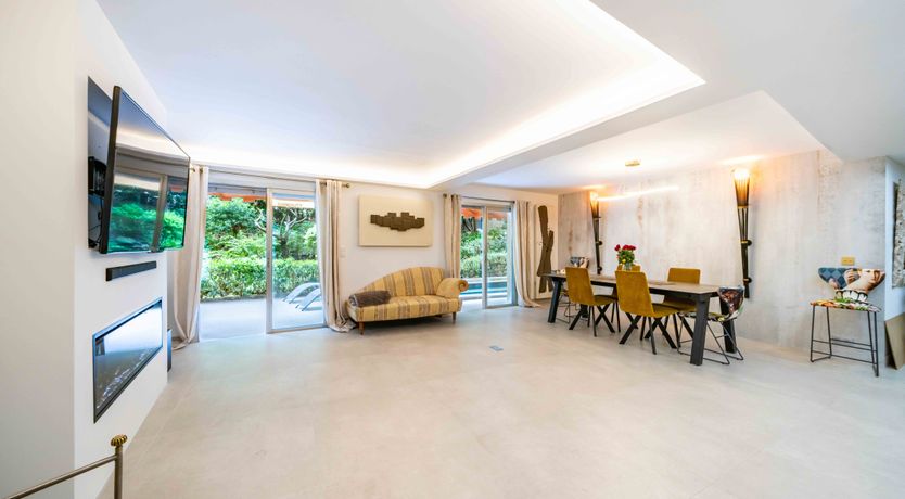 Photo of Croisette Escape