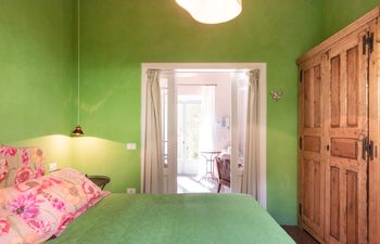 A Tuscan Vista Holiday Home