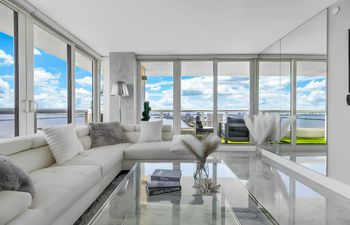 The Ocean Wave Holiday Home