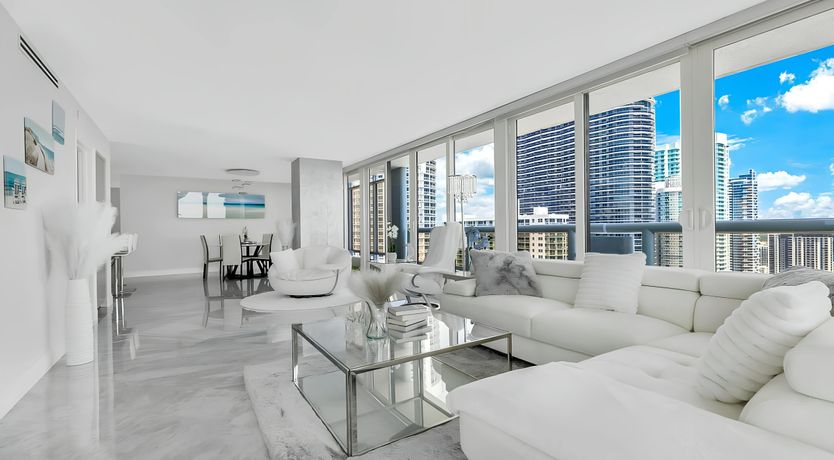 Photo of The Ocean Wave