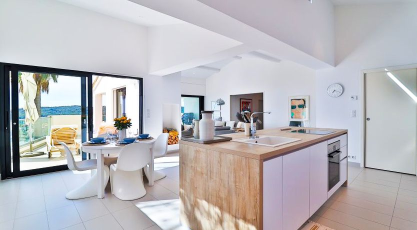 Photo of Riviera Hillside