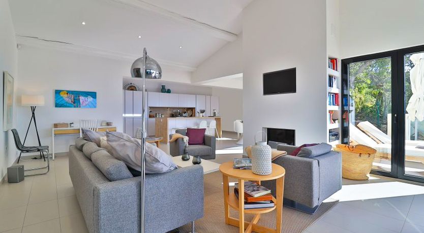 Photo of Riviera Hillside