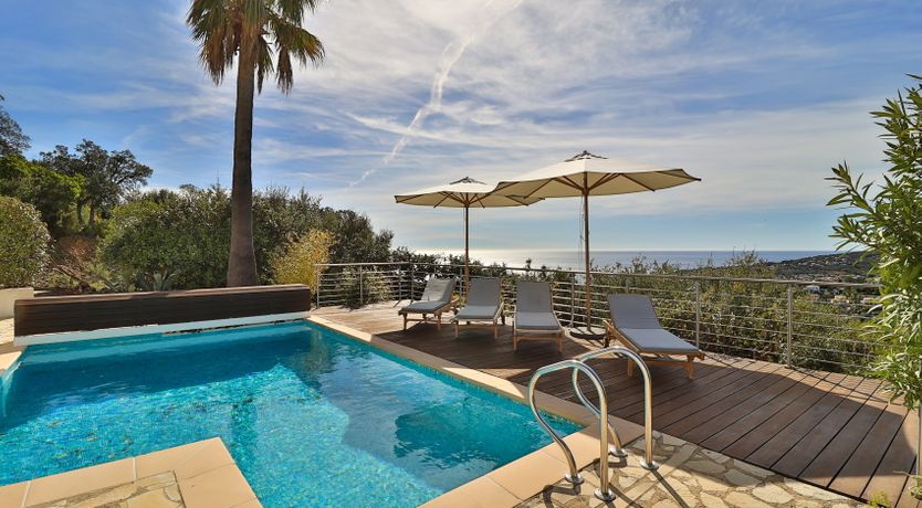 Photo of Riviera Hillside