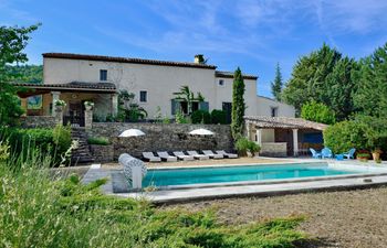 Lavender Throws Holiday Home