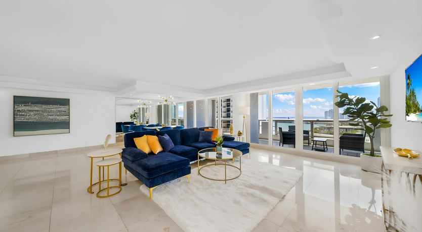 Photo of The Bay & the City