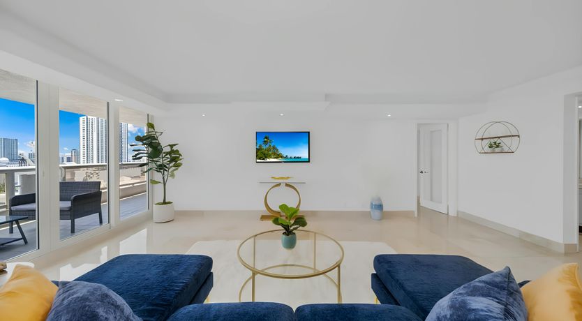 Photo of The Bay & the City