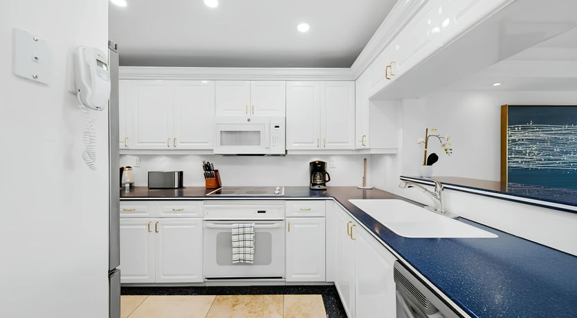 Photo of The Bay & the City