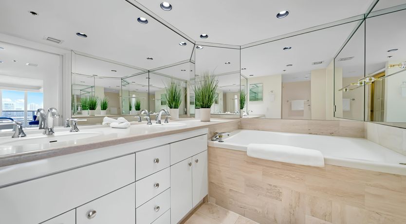 Photo of The Bay & the City