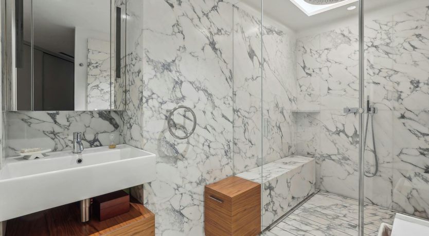 Photo of Along the Seine