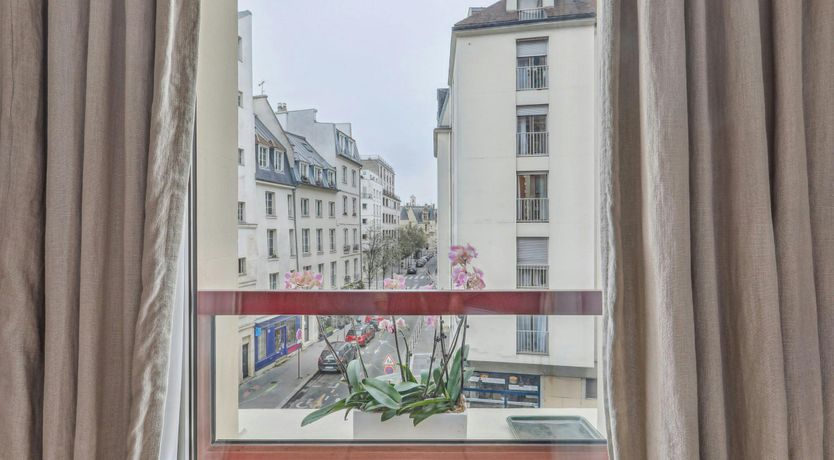 Photo of Along the Seine