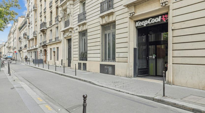 Photo of Along the Seine