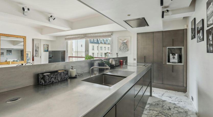 Photo of Along the Seine